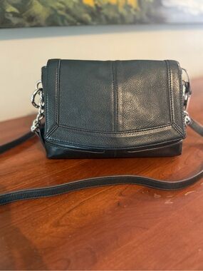 B. Makowsky Buttery Soft Black Leather Crossbody | Y2K | Minimalist | Adjustable